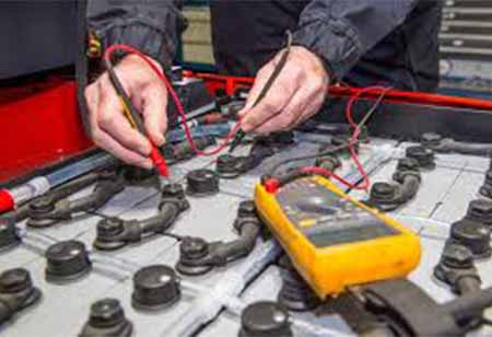 Safeguarding Against Outages: The Need for UPS and Battery Testing